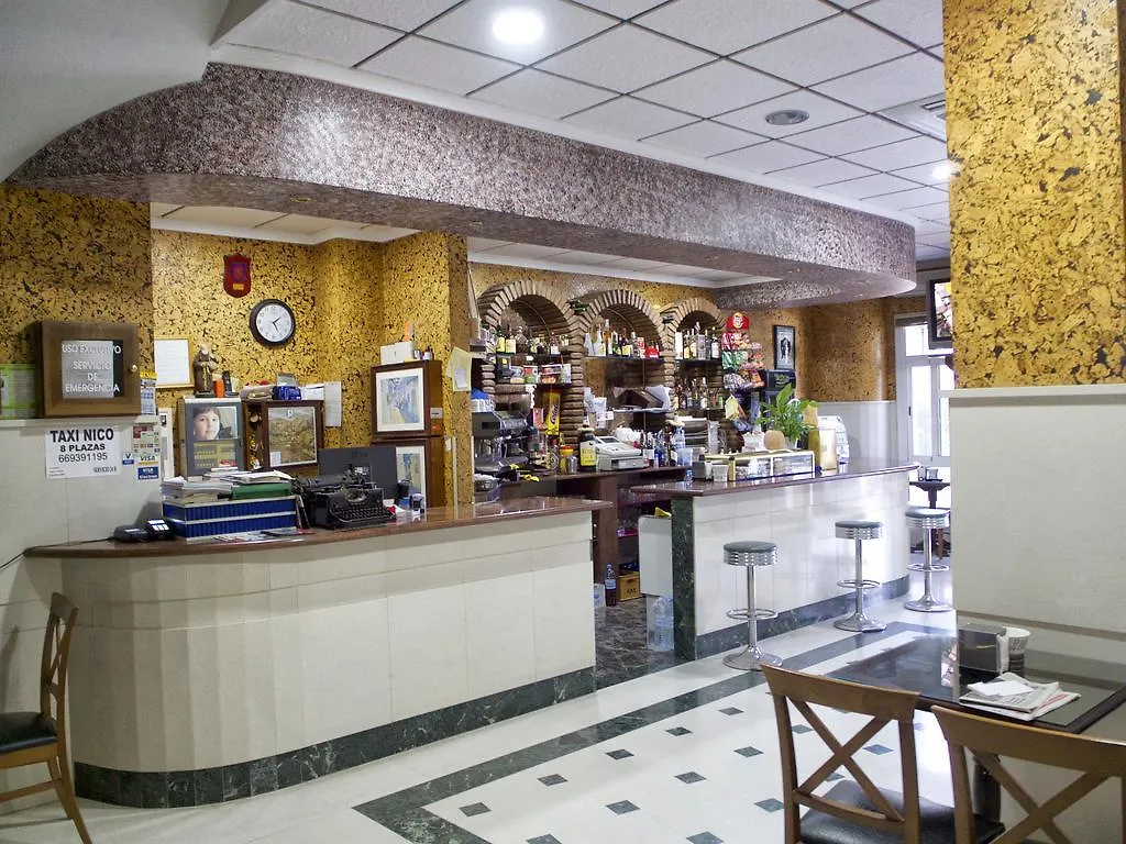 Гостевой дом Hostal Zapata Адра