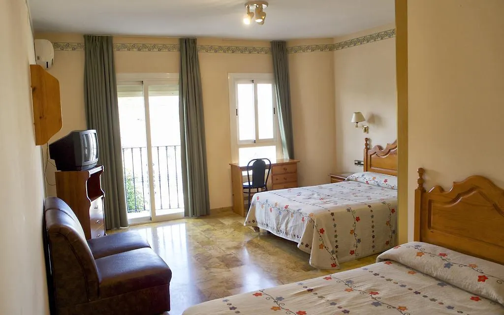 Hostal Zapata Адра