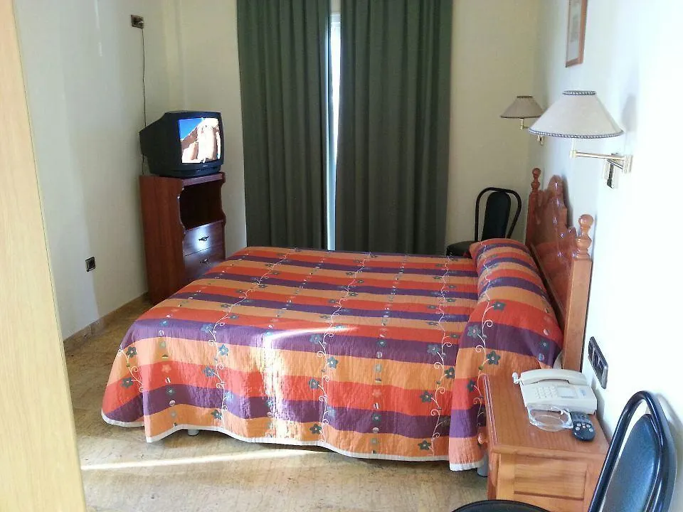Гостевой дом Hostal Zapata Адра